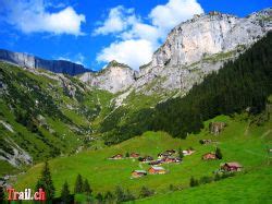 Politisch ist der klausenpass eine besonderheit, verläuft doch die kantonsgrenze zwischen uri und glarus nicht auf der passhöhe, sondern rund 8 km weiter auf der ostseite des passes. Chammlitritt - Ausgespuckt beim Stäuben Wasserfall bei ...