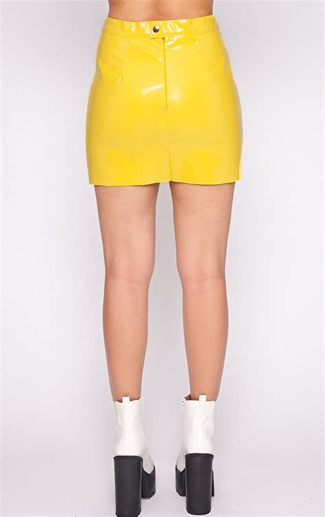 Daphne Yellow Pvc Mini Skirt Mini Skirts Prettylittlething Usa