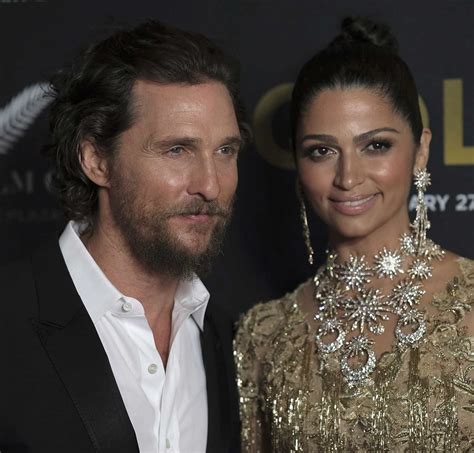Introduceți o parte din titlu. Matthew McConaughey na estreia mundial do filme 'Gold'