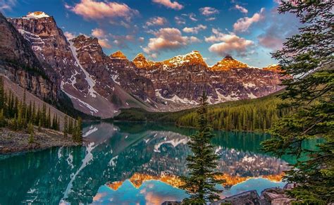 Expose Nature Valley Of The Ten Peaks In Banff National Park Alberta
