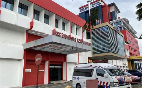 Special thanks to dr oon min jeh (surgeon). Malaysians Must Know the TRUTH: KMC tutup operasi, 2 warga ...