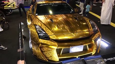 Nissan Gt R R35 Gold Metal Paint Godzilla Youtube