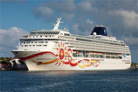 Norwegian Sun Cruise Passenger