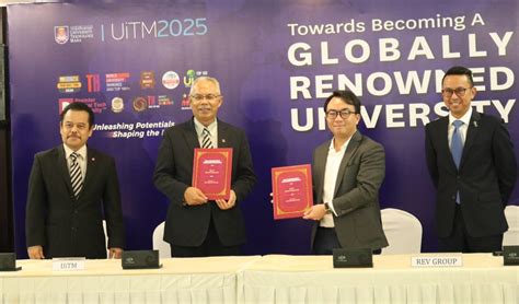 Ketua pegawai eksekutif adalah eksekutif tertinggi dalam syarikat yang tanggungjawabnya termasuk strategi peringkat tinggi, keputusan korporat utama, dan operasi keseluruhan. MOU - UITM X REV MEDIA GROUP (Bahasa) - Rev Media