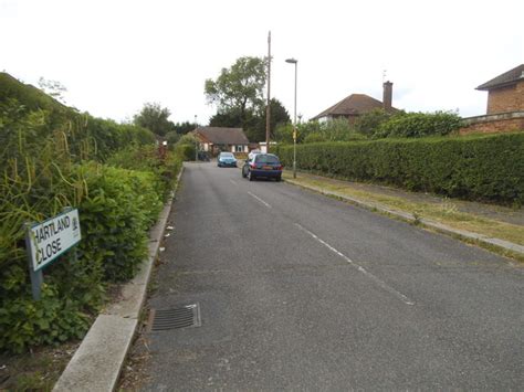 Hartland Close Edgware © David Howard Cc By Sa20 Geograph Britain