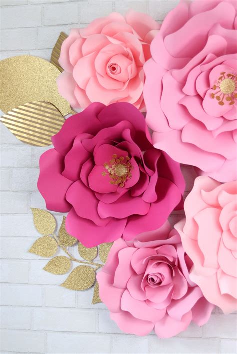 Giant paper flower tutorial, cricut flower center, giant paper flower instructions, diy paper flower who wants to learn how to make. How to Make Large Paper Flowers By Hand or With a Cricut ...