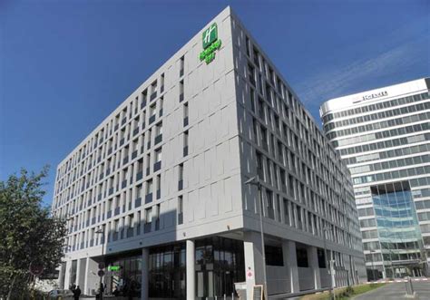 In addition, while staying at holiday inn frankfurt airport guests have access to a 24 hour front desk, room service, and currency exchange. Holiday Inn Frankfurt Airport