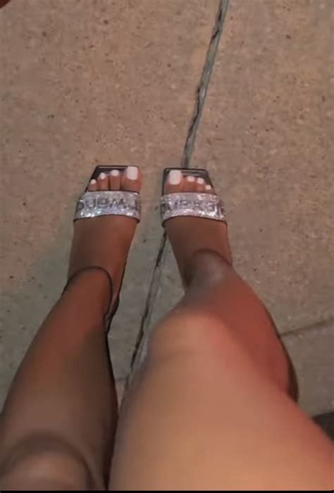 Jilly Anaiss Feet