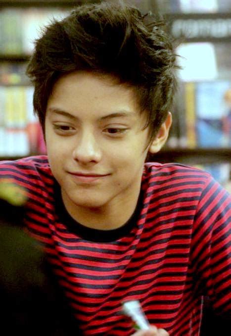 Daniel padilla is a 25 year old filipino actor. DANIEL PADILLA SPEAKS ABOUT THE PICTURE… | Showbiz Chika ...