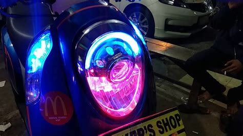 Setelah memahami berbagai tips modifikasi kendaraan roda dua dari kami di atas, sekarang saatnya anda untuk melihat berbagai referensi modifikasi yang sudah dilakukan oleh para pecinta otomotif. Gambar Depan Scoopy / Harga honda scoopy fi dan ...