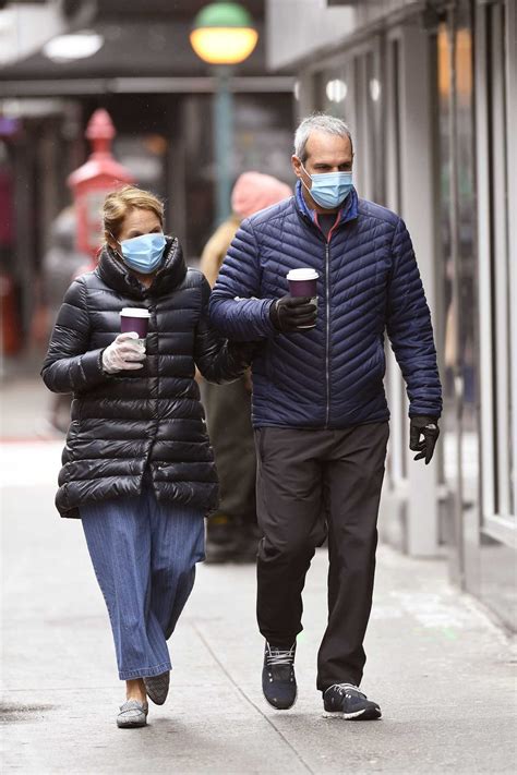 Jay monahan was katie couric's first husband. Katie Couric in a Face Mask Was Seen Out with Her Husband John Molner in New York 04/27/2020 ...