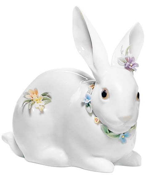 Lladró Lladro Collectible Figurine Attentive Bunny With Flowers