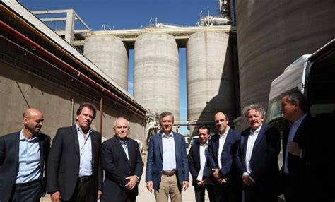 Decoctul din radacina de macris doua lingurite de radacina de macris maruntita se lasa la inmuiat in 1/2 cana apa, de seara pana dimineata, apoi se filtreaza; Macri visitó Renova, la mayor planta de procesamiento de ...