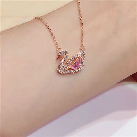 KALUNG WANITA MODEL ANGSA ROSEGOLD TITANIUM PREMIUM LAPIS EMAS 18K ANTI