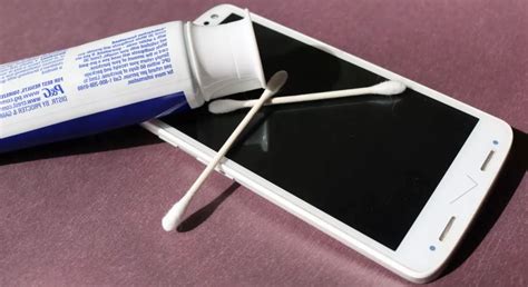 After this, wipe your screen with a slightly dampened cloth to remove any excess toothpaste. Toothpaste Fix A Broken Phone Screen | Timilty Middle School