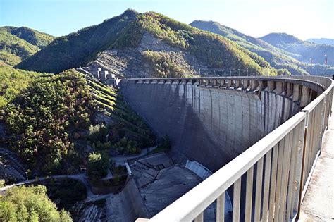 La Diga Di Ridracoli Sul Fiume Bidente Il Romagnolo