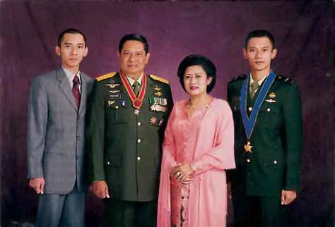 Born 23 january 1947) is an indonesian politician who served as the fifth president of indonesia from 2001 to 2004. INFO TABAGSEL.com: BIOGRAFI PRESIDEN SBY