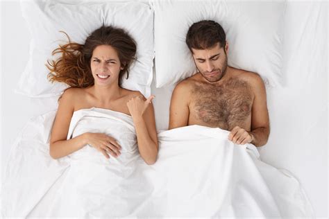 Was wollen männer für eine frau? Diese 5 Dinge finden Frauen im Bett ekelhaft