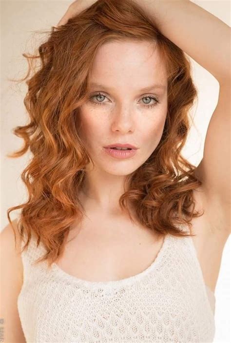 Pin By Frank Lowrie On Red Hots Beautiful Red Hair Red Hair Pictures