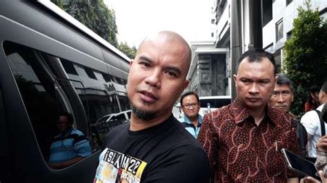 Yup, kekasih dari jerinx sid tersebut menghabiskan sebagai masa hidunya di pulau dewata bali. Ahmad Dhani Penuhi Tantangan Debat Jerinx SID, Tapi ...