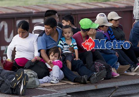 Dari segi pergaulan· mencium tangan mereka ketika hendak keluar · meminta izin mereka sebelum keluar · berdiri untuk memberi hormat kepada mereka · jagan. 2,551 kanak-kanak lega | Harian Metro