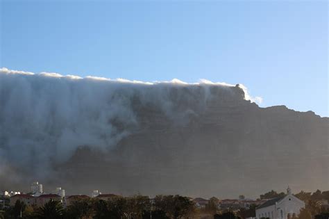 Mesmerising Short Video Of Table Mountain And A Waterfall Of Clouds