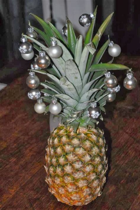 Mobile christmas decorations would be delightful during holiday travel. Chinoiserie Chic: Pineapples at Christmas
