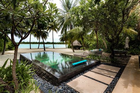 Tasteinhotels Oneandonly Reethi Rah Maldives Luxury Hotel And Resort