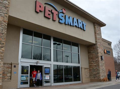 Pet gear™ easy step ii extra wide pet stair the pet gear easy step ii extra wide pet stair has wide, deep steps to give larger dogs the ability to get their entire bodies on each platform and comfortably climb the stairs. PetSmart - 15 Photos & 14 Reviews - Pet Training - 14137 Rivergate Parkway, Steele Creek ...