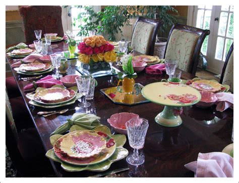 This spring table is warm and inviting with striped linen napkins, vintage silver napkin rings and stoneware china that looks beautiful against the when setting a spring tablescape, don't be afraid to stray from a traditional pastel color palette and set a neutral base, with light grey or ivory linen and. Beautiful Spring Tables - PrettyFood
