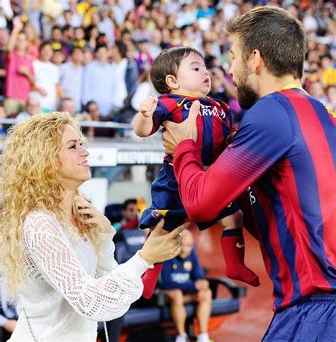 Shakira's first and only husband was antonio de la rúa, argentinian lawyer and son of former governor and argentine president fernando de la rúa. Sexy Shakira & Milan shout for Daddy at Barcelona - Rediff ...