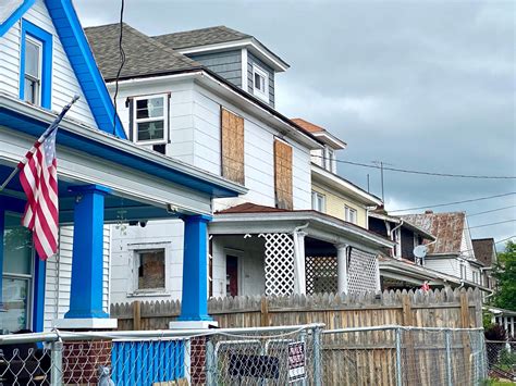 Ramblings: Southeast Roanoke Gets Grants To Fix Facades; Democrat Takes