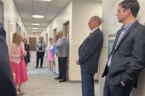 Foundation Board Members Visit Munroe Meyer Institute Newsroom University Of Nebraska