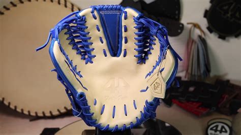 44 Pro Custom Baseball Glove Signature Series Blonde Royal Ambidextrous