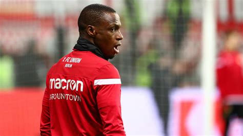 Schuld seien nach wie vor nicht die. Ujah: "Viele glauben nicht, wie gefährlich das Virus ist ...