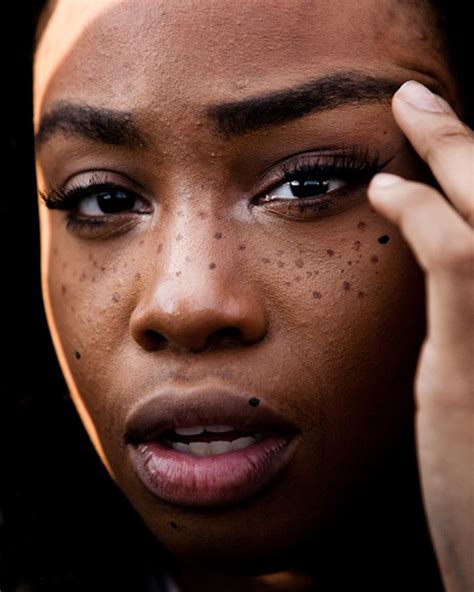 How to get fake freckles with makeup l oréal paris. Fake freckles?! Wow. I still like the look of them ...