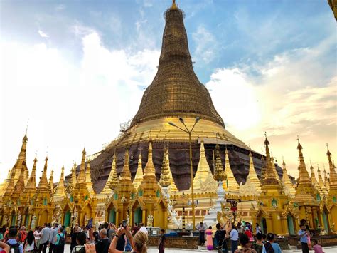 Traveling Johnny Popular Pagodas In Yangon Myanmar