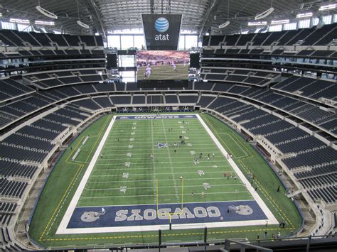 When we saw the under construction dallas cowboy stadium today, april 11, 2008, we saw 4 flags waving on top of the new under construction roof. Dallas Cowboys Stadium Tour - JeremyPerson.com