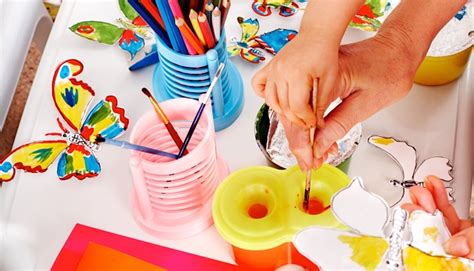 Start enjoying making preschool arts and crafts as soon as today! 12 Easy Tips for Accessible Preschool Arts & Crafts for Kids who are Blind or Visually Impaired ...