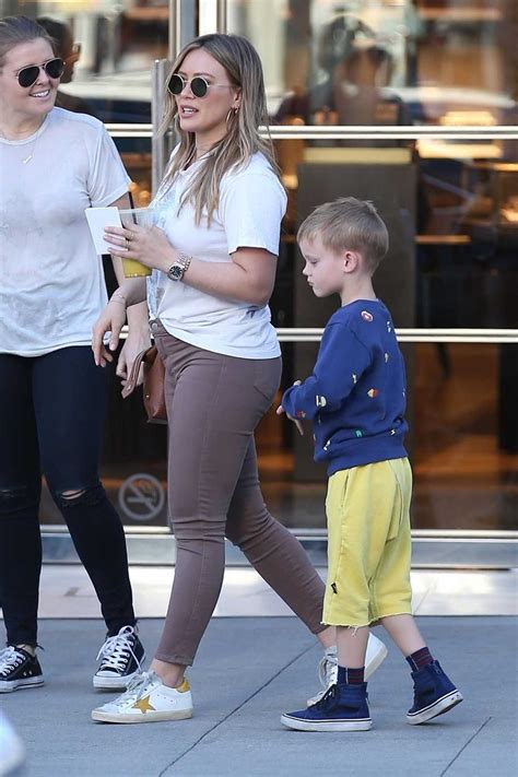 Hilary Duff Was Spotted Out In Beverly Hills With Her Son Luca Comrie 02182018 2 Lacelebsco