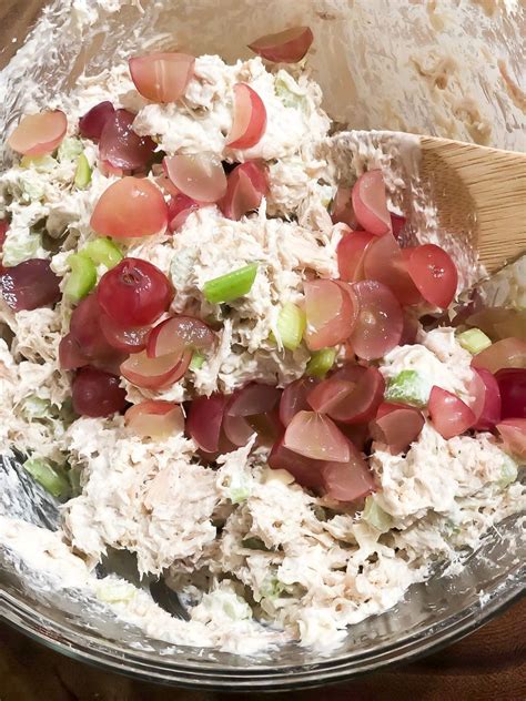 It makes salads much more interesting when you. The So Good Chicken Salad With Grapes Recipe | Grape ...
