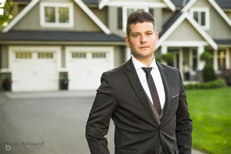 Professional Real Estate Agent Photos 30 Realtor Photoshoot Tips For High Quality Headshots