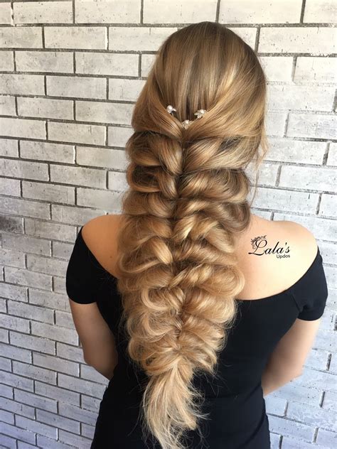 Looking for latest hairstyles ideas and best hair color trends 2021? #updos #upstyles #weddinghair #lalasupdos #bridalstyles # ...