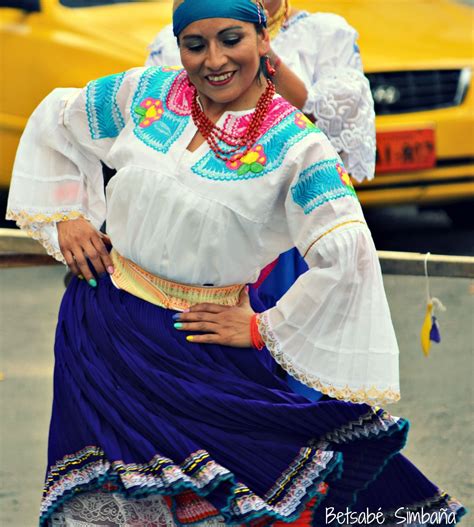 Tipico startet zum auftakt des 11. ecuador danza traje cayambe | Traje típico, Trajes, Danza