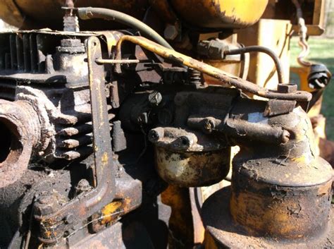 The models are similar with the main difference being a larger sized engine in the 700, 686cc vs. Removing an early CC exhaust elbow? | IH Cub Cadet Forum