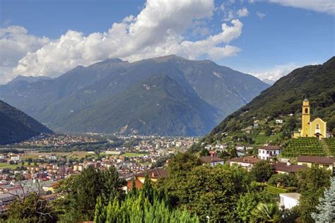 Un tessinois, âgé d'une septantaine d'années, a été testé positif au virus. Le Tessin - Suisse