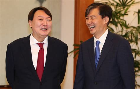 오늘 엄성섭 피셜 윤석열 얘기 (엄튜브). '윤석열 배제'…박근혜 정부 때는 부당하고, 지금은 정당할까 ...