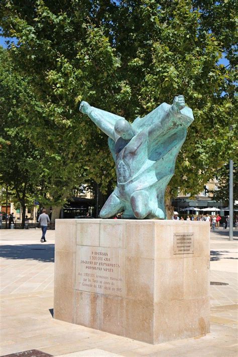 Während armenien durch mangelnde kompromissbereitschaft im konflikt um die region bergkarabach einen teil beitrug. Le génocide arménien - chrisvoyages