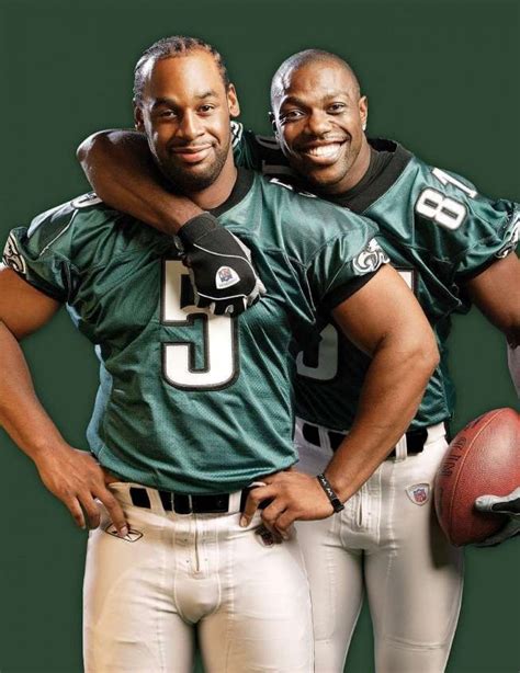 Not In Hall Of Fame Terrell Owens Comments On Donovan Mcnabb And