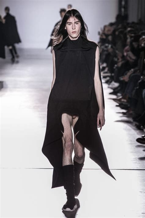 Rick Owensmenswear Fall Winter 2015 Collection Fashion Show In Paris